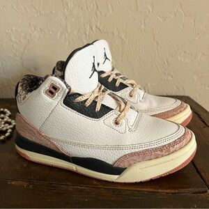 Air Jordan 3 Retro Red Stardust (PS) FQ9174-100 Anthracite/Red/Sail SZ 2Y